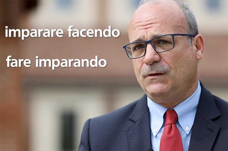 Il Prof. Antoldi, coordinatore del corso di laurea